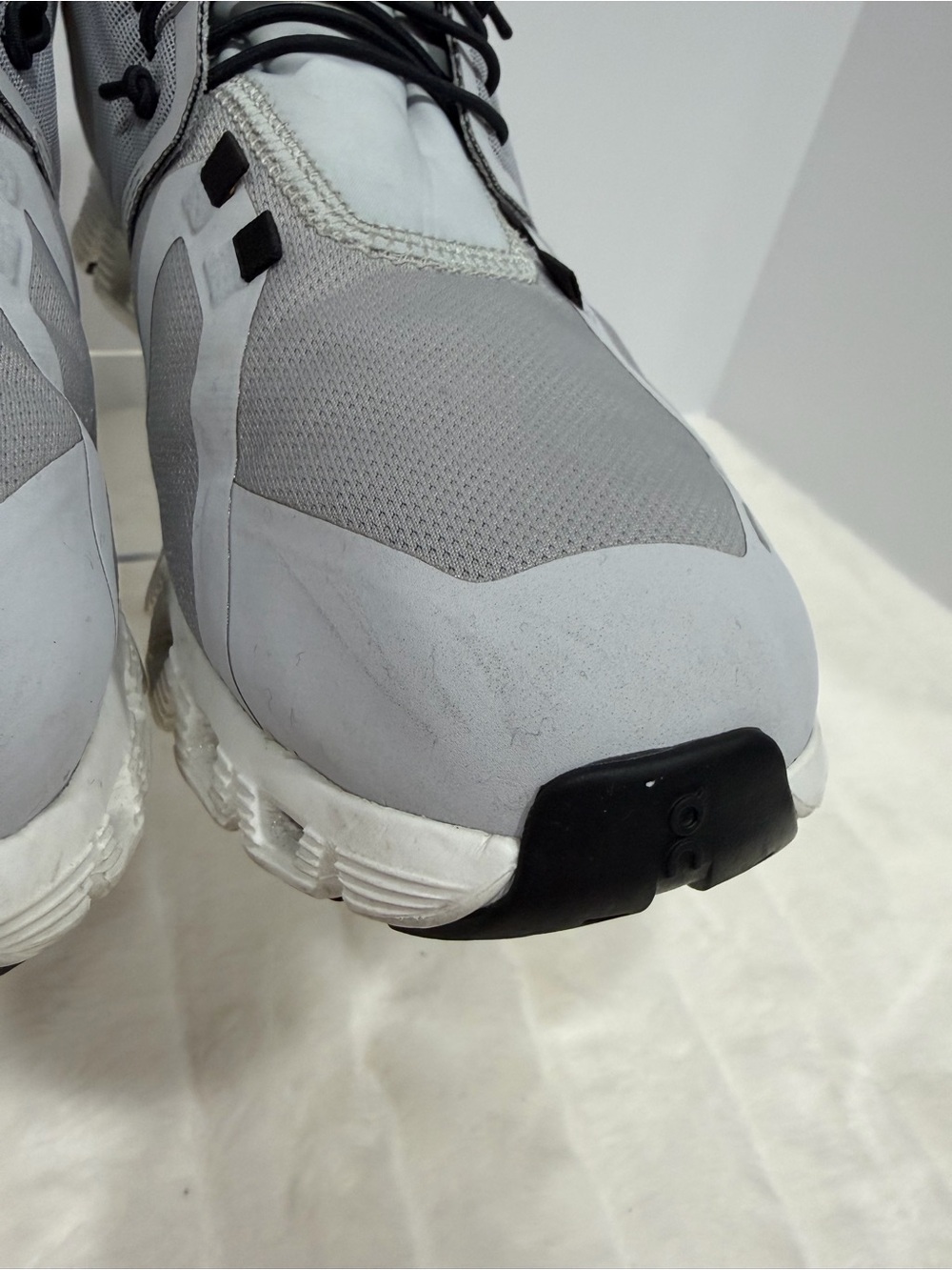 On - Cloud 5 Woman’s Waterproof Sneakers in GLACIER. Excellent Condiiton SZ 10 - Picture 12 of 15